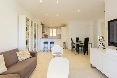 Wohnung in Antibes nahe Gravette Strand