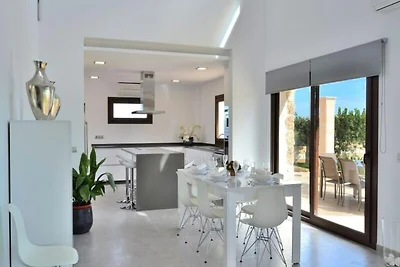 Villa in Muro mit Garten und Pool