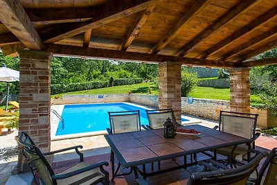 Ferienhaus in Porec mit Schwimmbecken