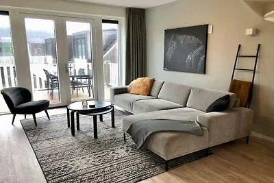 Schöne Lodge am Kirchplatz gelegen.