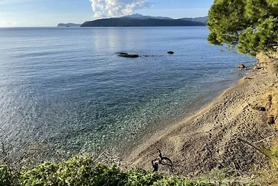 Wohnung in Capoliveri mit Garten