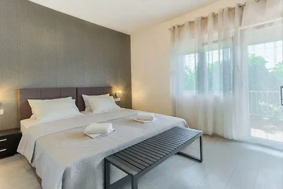Majestic Kastel Stari Apartment with Terrace ...