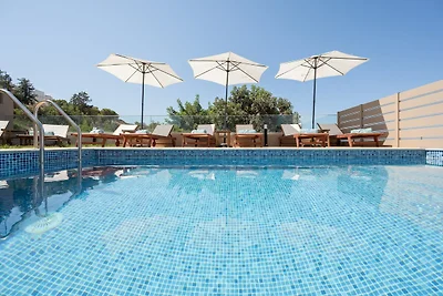 Charmante Villa in Gerani