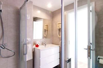 Bel Appartement, à 50m de la plage