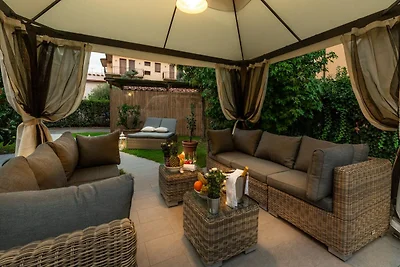 Villa in Lucca bij Porta San Pietro