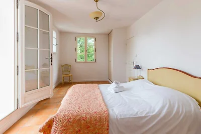 Villa mit Whirlpool, Golfplatz bei 1 km