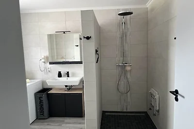 Ferienhaus in Pewsum mit Schwimmbecken