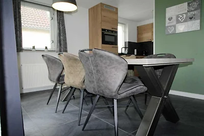 Moderner Bungalow in Ewijk für 6 Personen