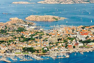3 persone case ad LYSEKIL