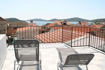 Ferienhaus in Betina mit Schwimmbecken