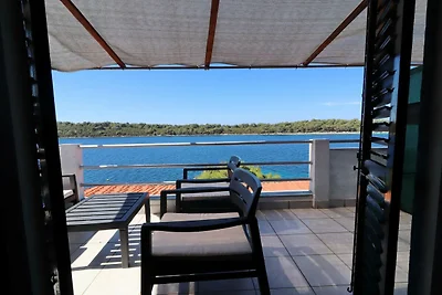 Apartments Karbuni By The Sea - One Bedroom a...