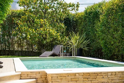 Eine charmante Villa mit privatem Pool in...