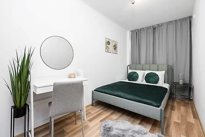 Haus mit 2 Schlafzimmern auf Krochmalna
