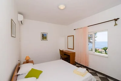 Holiday Home Blue Vineyard- Three Bedroom Hou...