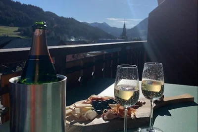 Ruim apartement met balkon in Franse Alpen