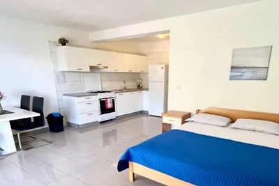 Paradise Apartments-Apartman with sea view an...