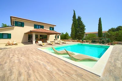Green Pearl mit beheiztem Pool