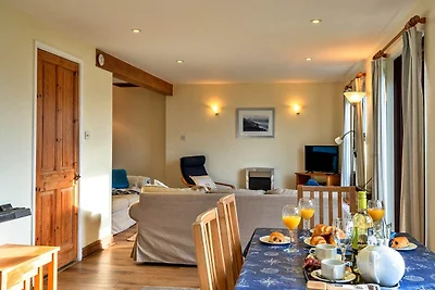 Kornisches Ferienhaus in Strandnähe, Keine...
