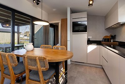 Luxe Docklodge aan het water met tuinkamer