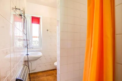 Eingeschossiges Ferienhaus mit privatem...