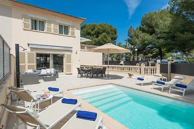 Atemberaubendes Ferienhaus in Playa de Muro