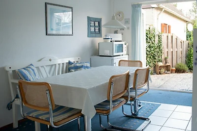 Holiday house in Ouddorp with 3 bedrooms