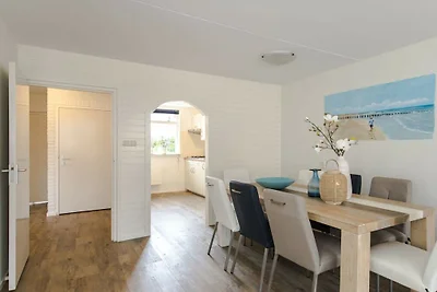 Ferienhaus in Nes mit Schwimmbecken