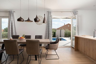 Abgelegene Villa in Murvica mit Terrasse
