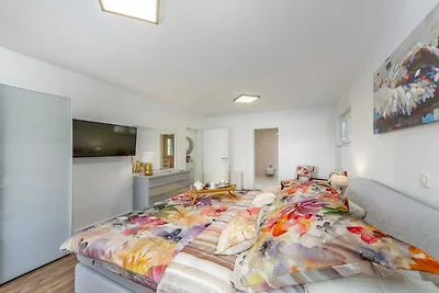 Villa Shaula -  Five Bedroom Holiday Home wit...