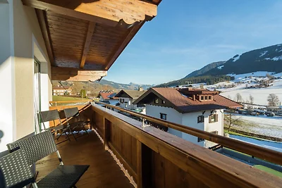 Luxuriöses Ferienhaus mit Terrasse in Tirol