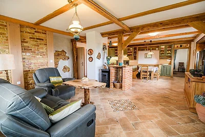 Hidden Authentic Haven Apartments - Two Bedro...