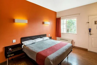 1 Kingsize-Bett | Rauchen,...