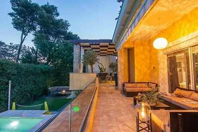 Eine charmante Villa mit privatem Pool in...