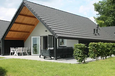 Schönes Ferienhaus mit Terrasse