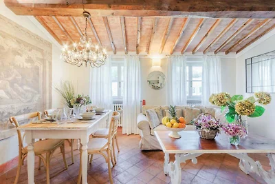 Bauernhaus in Lucca mit Weinbergblick