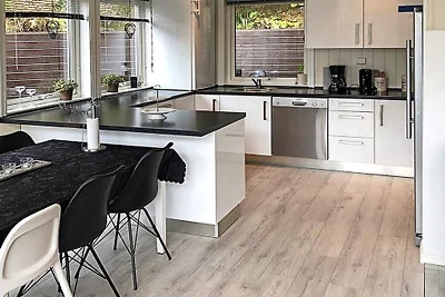 10 Personen Ferienhaus in lyngdal-By Traum