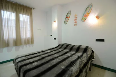 Appartement aan strand L'Estartit met zwembad