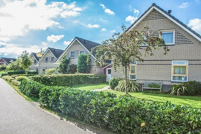 Vakantiehuis in Medemblik met terras