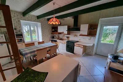 Ferienhaus in Plouhinec mit Parken