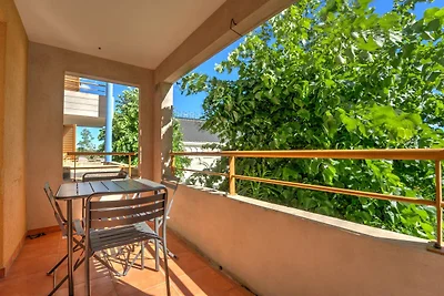 Apartment an der Riviera in Grasse mit Balkon