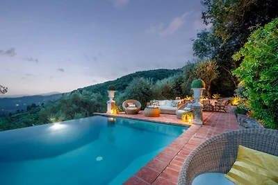 Villa a Lucca vicino Abetone Sci