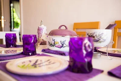 Guest House Gugily- Twin Room with Shared Bat...