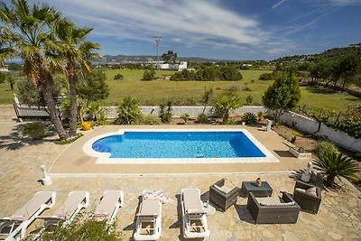 Villa mit 3 Schlafzimmern und Pool in Sant...
