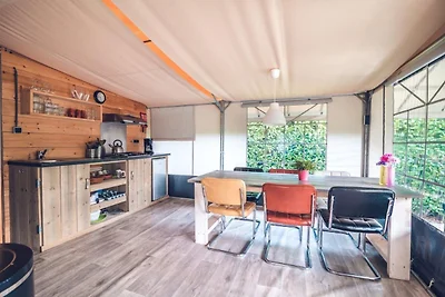 Luxuriöses Glamping in einer Zeltlodge
