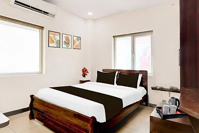Super Hotel O MG Road, früher Aditi