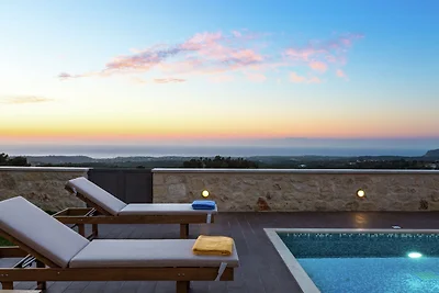 Villa in Arkadi mit Pool & Meer in der Nähe