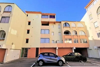 Wohnung im Hafenbereich nahe Strand