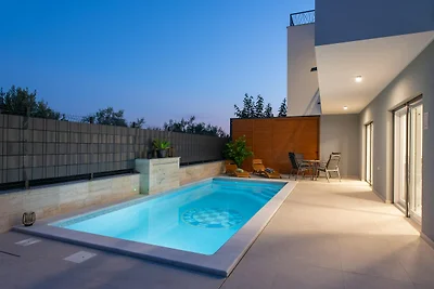 Ferienoase mit Hydromassage-Pool