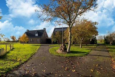 Ferienhaus in Sint Kruis mit Garten