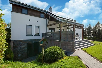 Geräumiges Ferienhaus in Houffalize mit Sauna